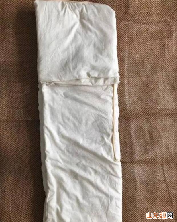 叠被子的简单步骤是什么
