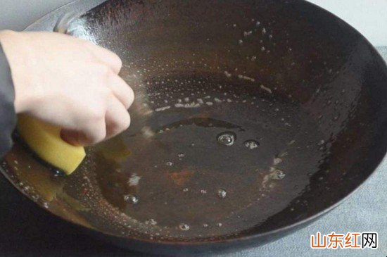 炒菜铁锅生锈怎么办
