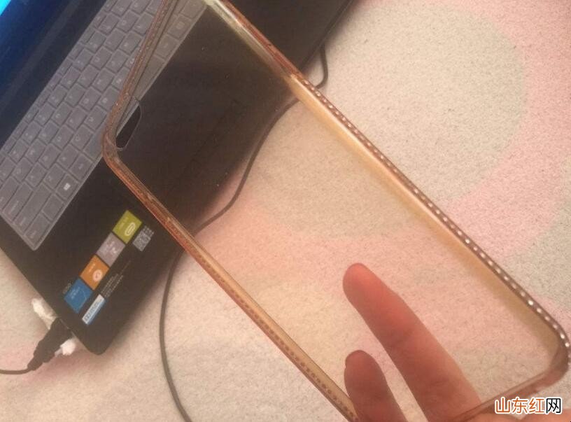 手机壳用久变黄怎么去除