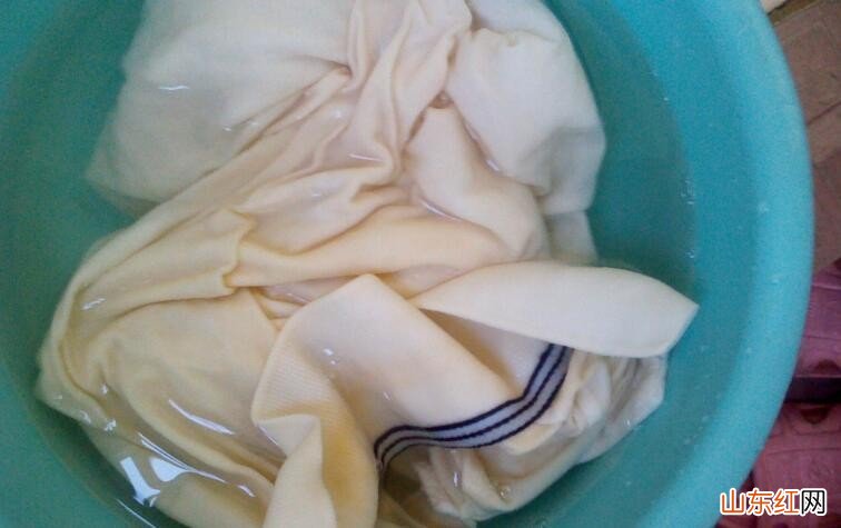 衣服泡盐水一整夜可以吗