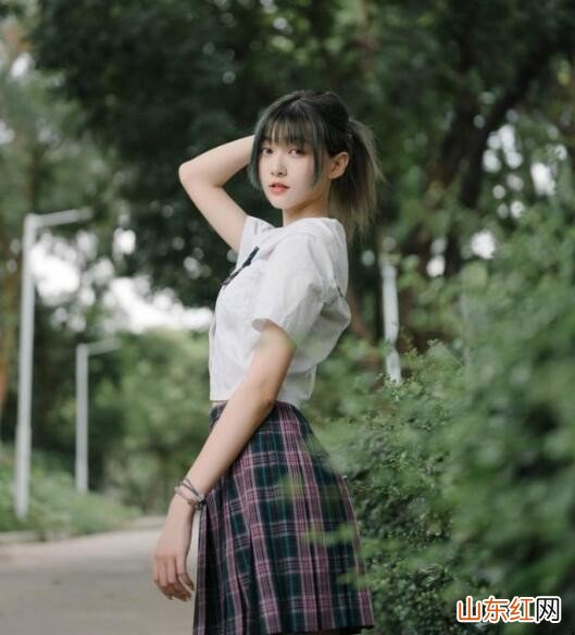 拍照姿势的摆法有哪些
