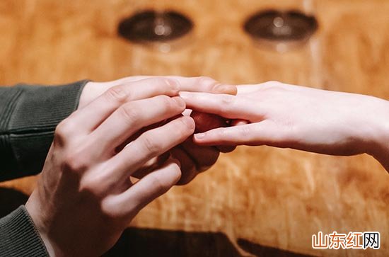 521祝福语送女朋友简洁一句 521给爱人的一句话怎么说