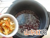 薏米红豆汤 家常陈皮红豆薏米汤祛湿做法