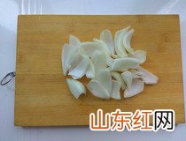 辣白菜炒年糕做法 如何做辣白菜炒年糕简单又好吃？